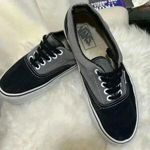 Size7mens blk. &wht. Vans